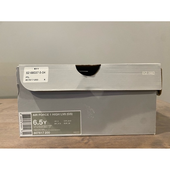 Kids ‘Nike Air Force 1 High LV8’ shoes - Picture 6 of 6